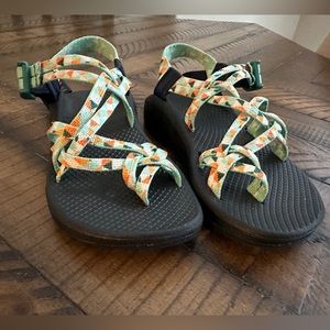 Woman’s Chaco’s Sandals- Size 6